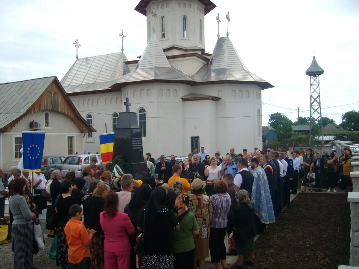 Sfinţirea monumentului eroilor