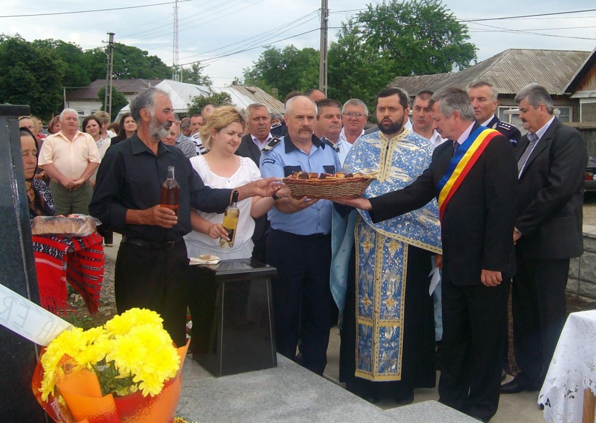 Veşnică pomenire eroilor neamului românesc